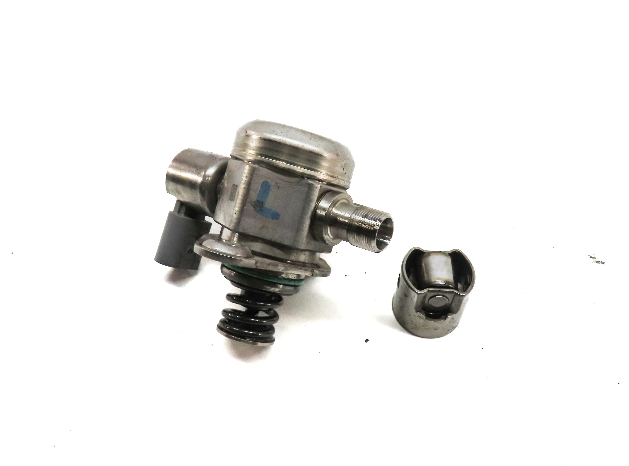2011-2020 MERCEDES E500 E550 S600 SL450 SL550 GL550 - LEFT MECHANICAL FUEL PUMP — exact item pictured